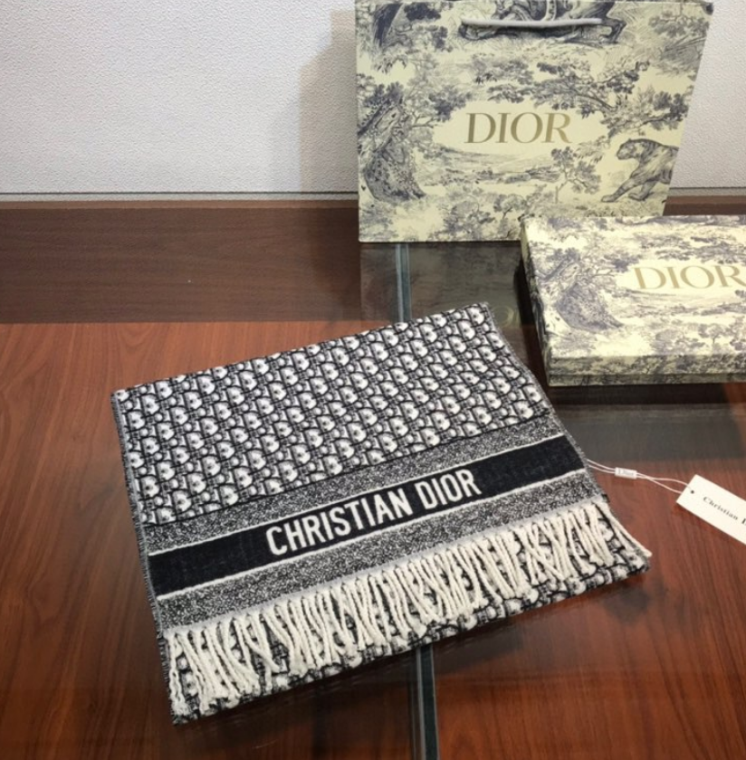 Versatile Monogram Jacquard Fringe Scarf mysite