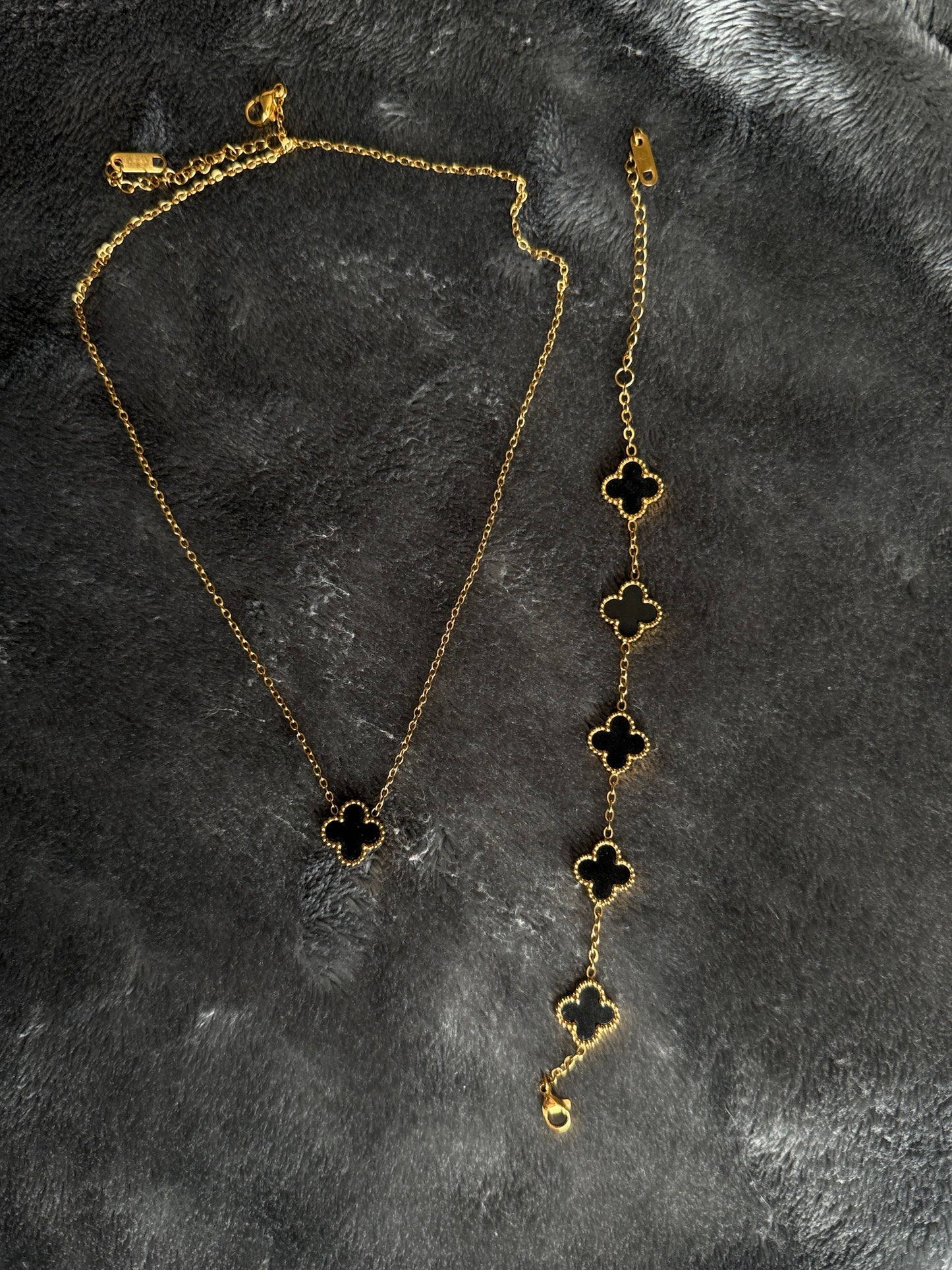 Black flower design necklace and bracelet gold plated mysite