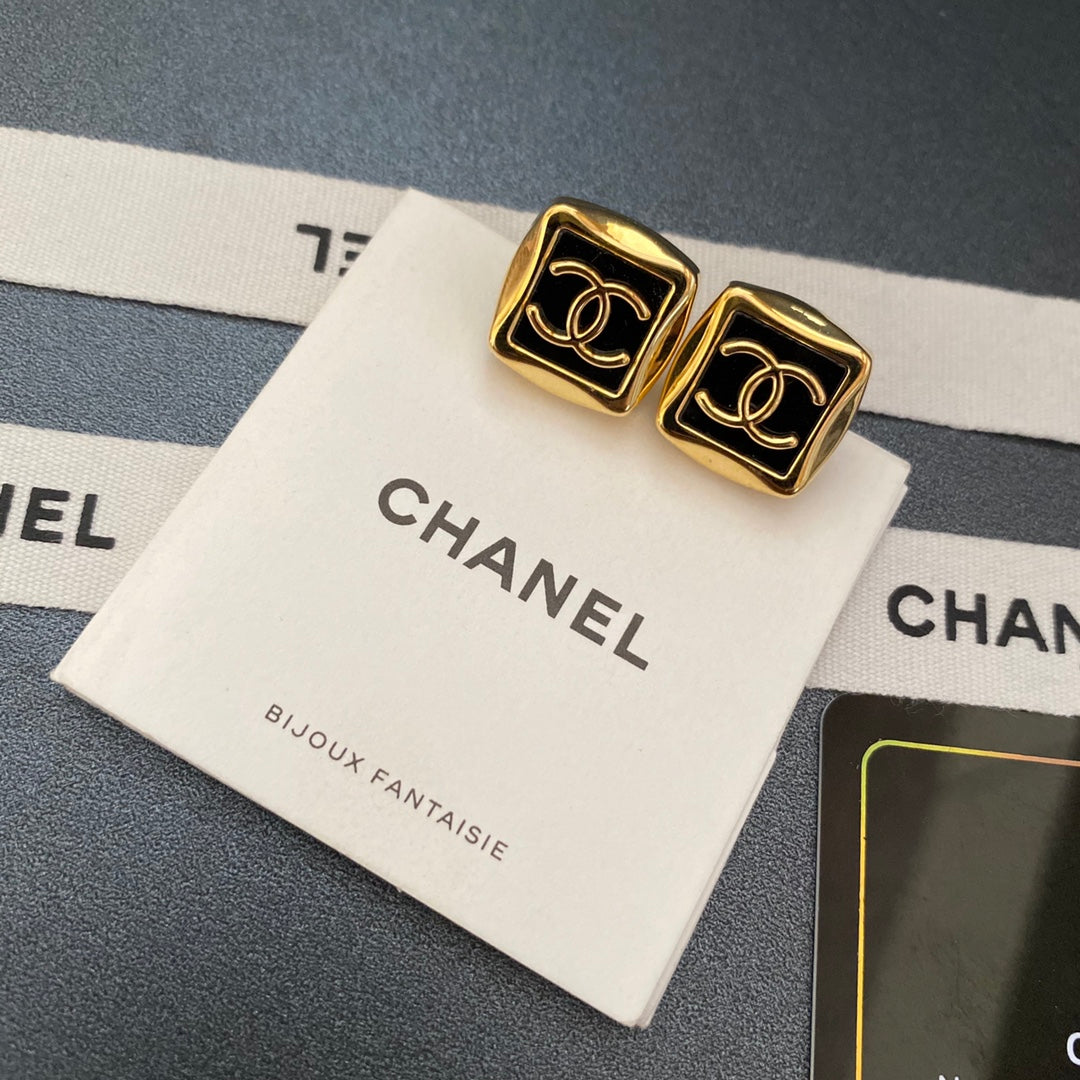 Square Earrings mysite