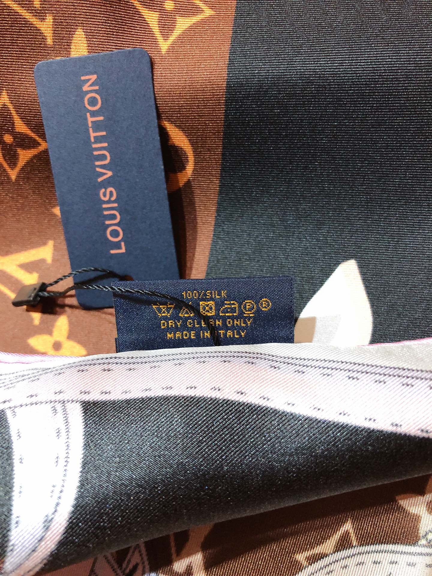 3D Monogram Square Scarf mysite