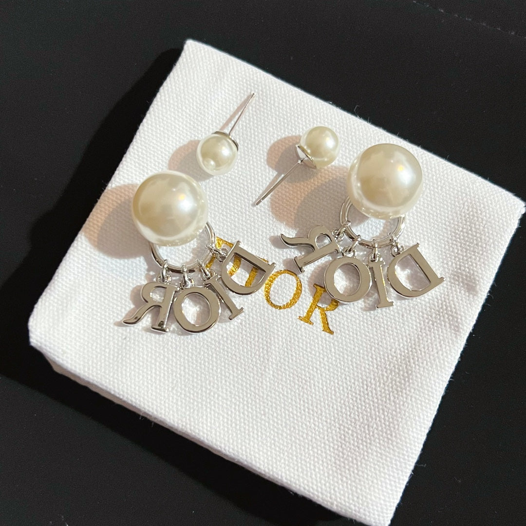TRIBALES Pearl Earrings mysite