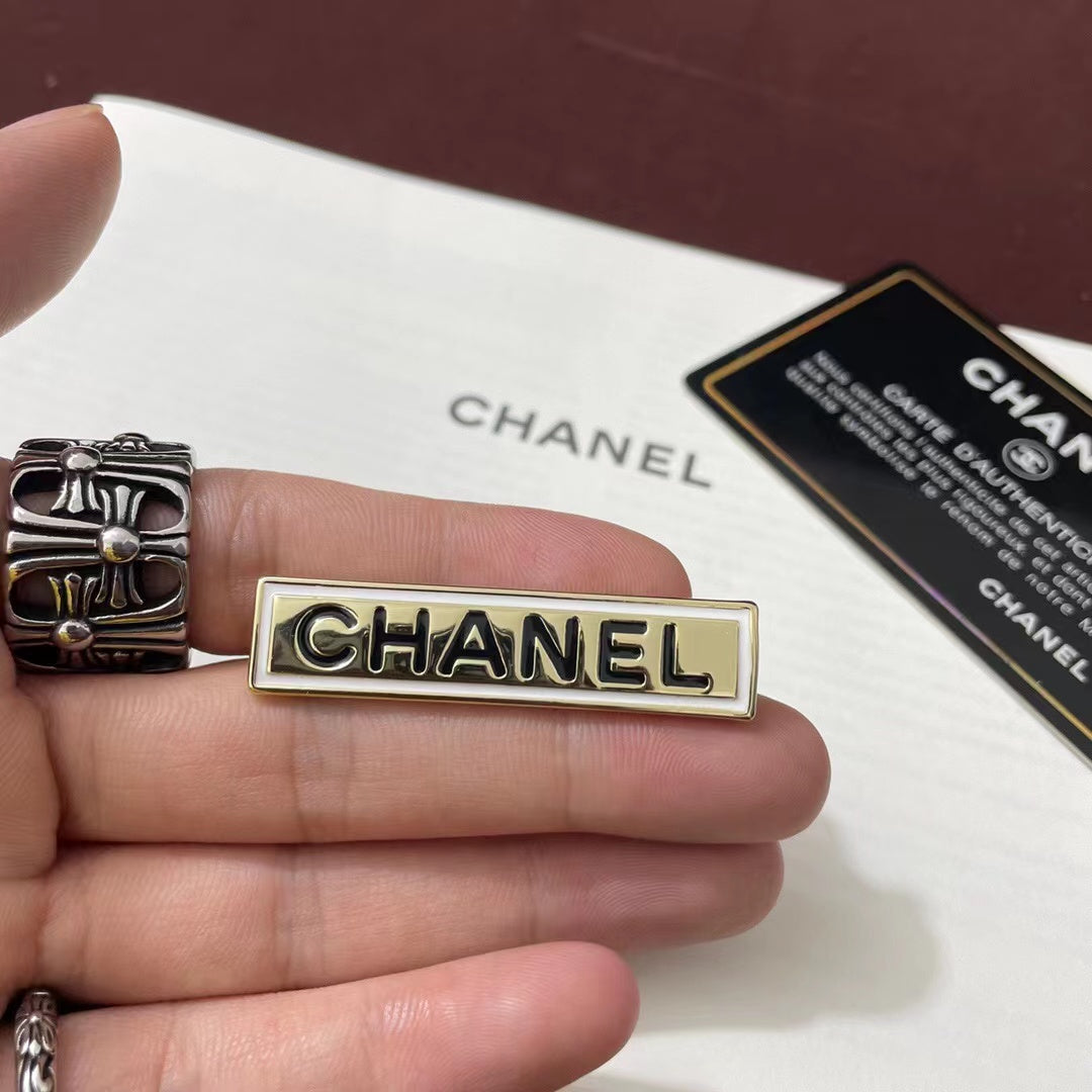 Letter Logo Strip Brooch-1-s mysite