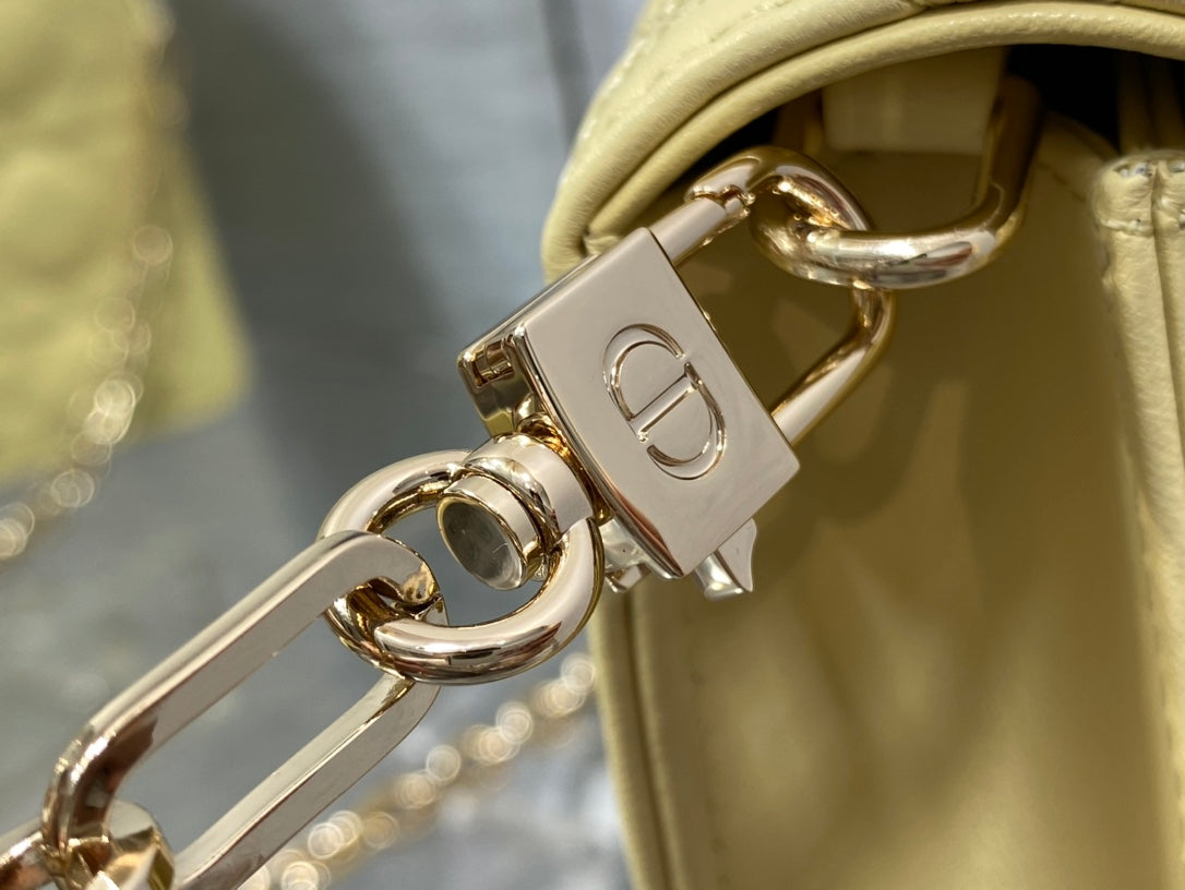 MISS CD TOP HANDLE 24CM LIME LAMBSKIN mysite