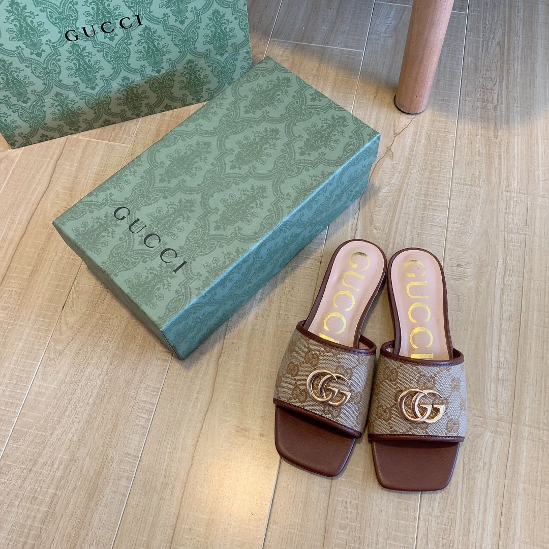 Brown Canvas Embossed Flat Slippers mysite