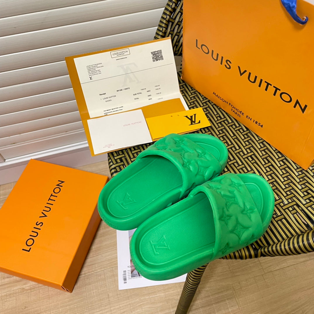 Fashion Embossed Couple Slippers mysite