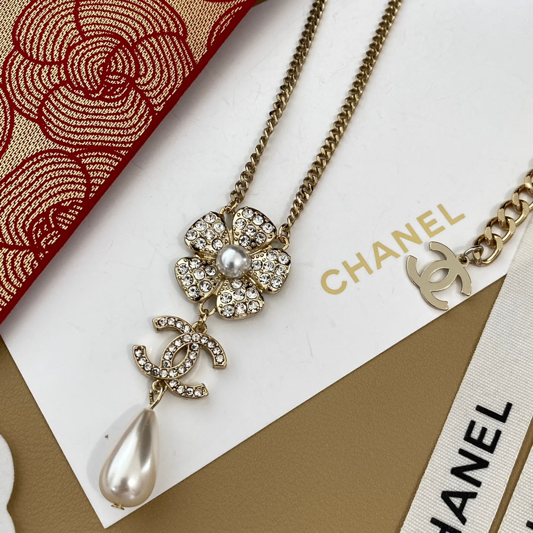 Flower Pendant Fashion Necklace mysite