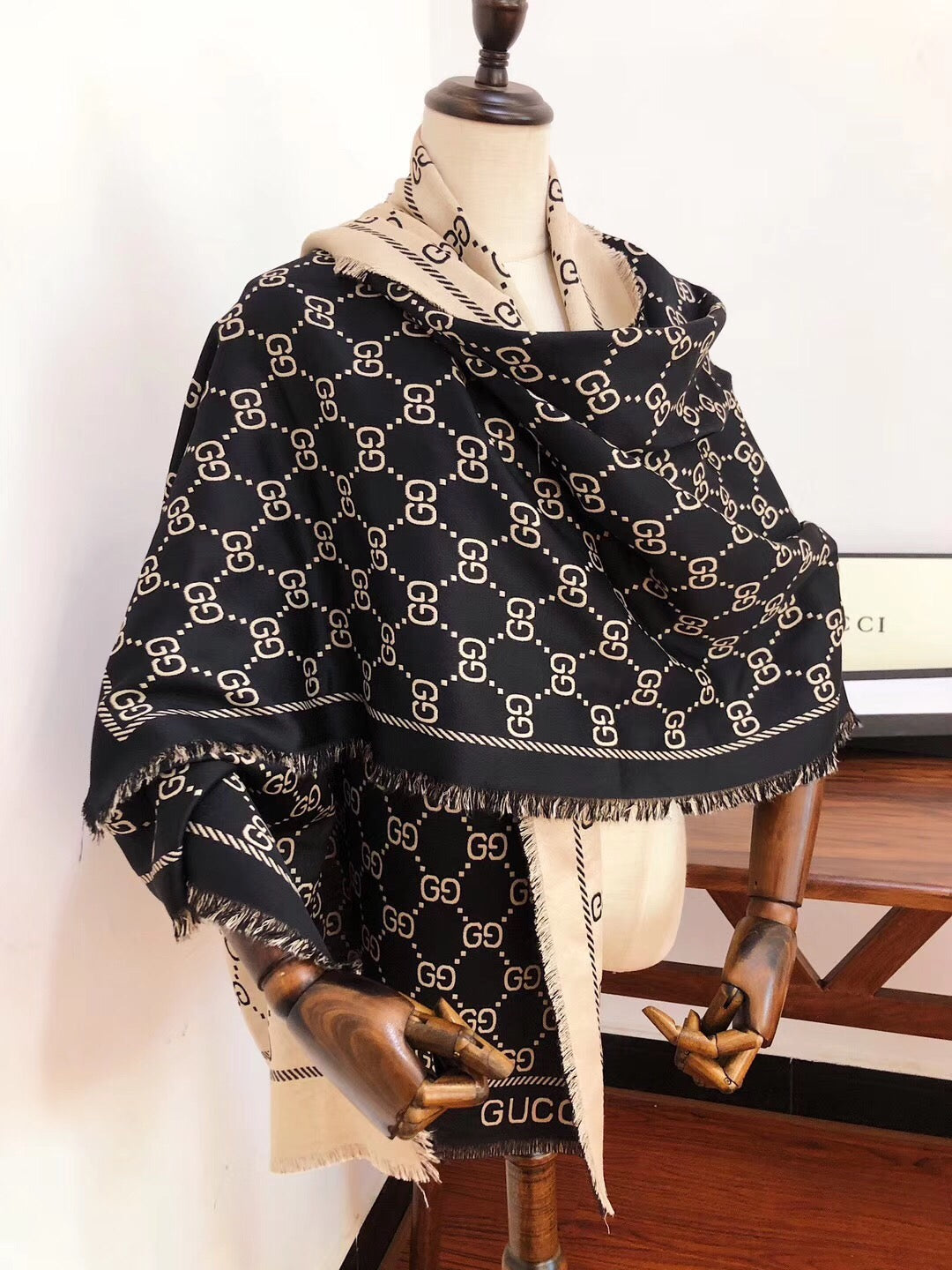 Small Broken Edges Jacquard Scarf Shawl mysite