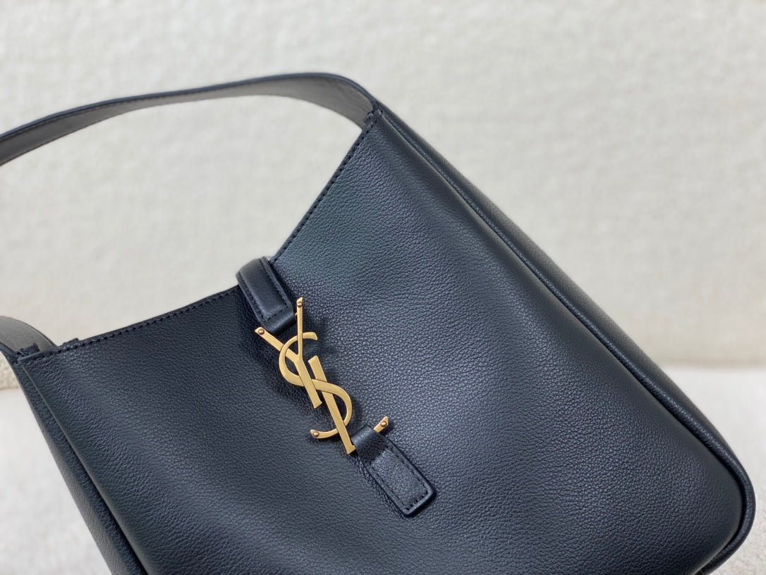 YSL Le 5 A 7 Supple Small Grained Leather Black 23 x 22 x 8.5cm mysite