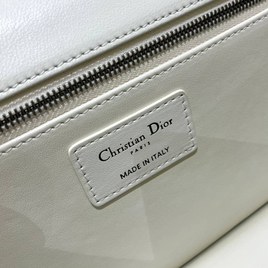 Dior Montaigne Bag White mysite
