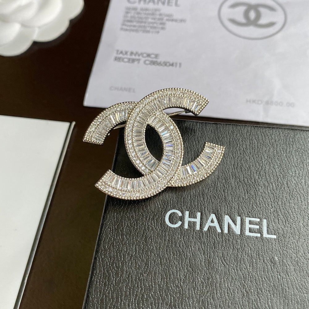 Sparkling Crystal Diamond Brooch mysite