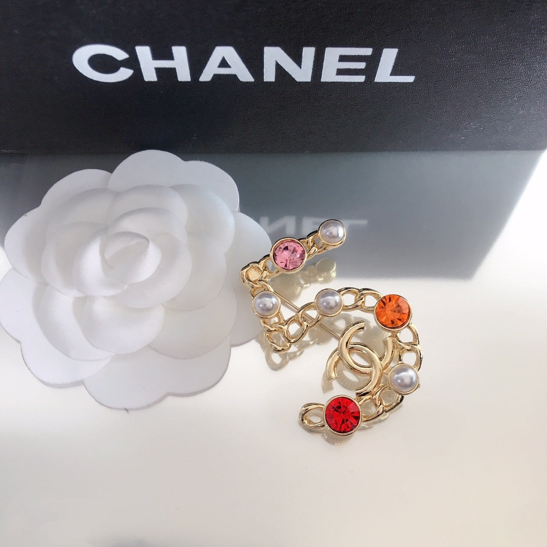 Lucky 5 Diamond Pearl Brooch mysite