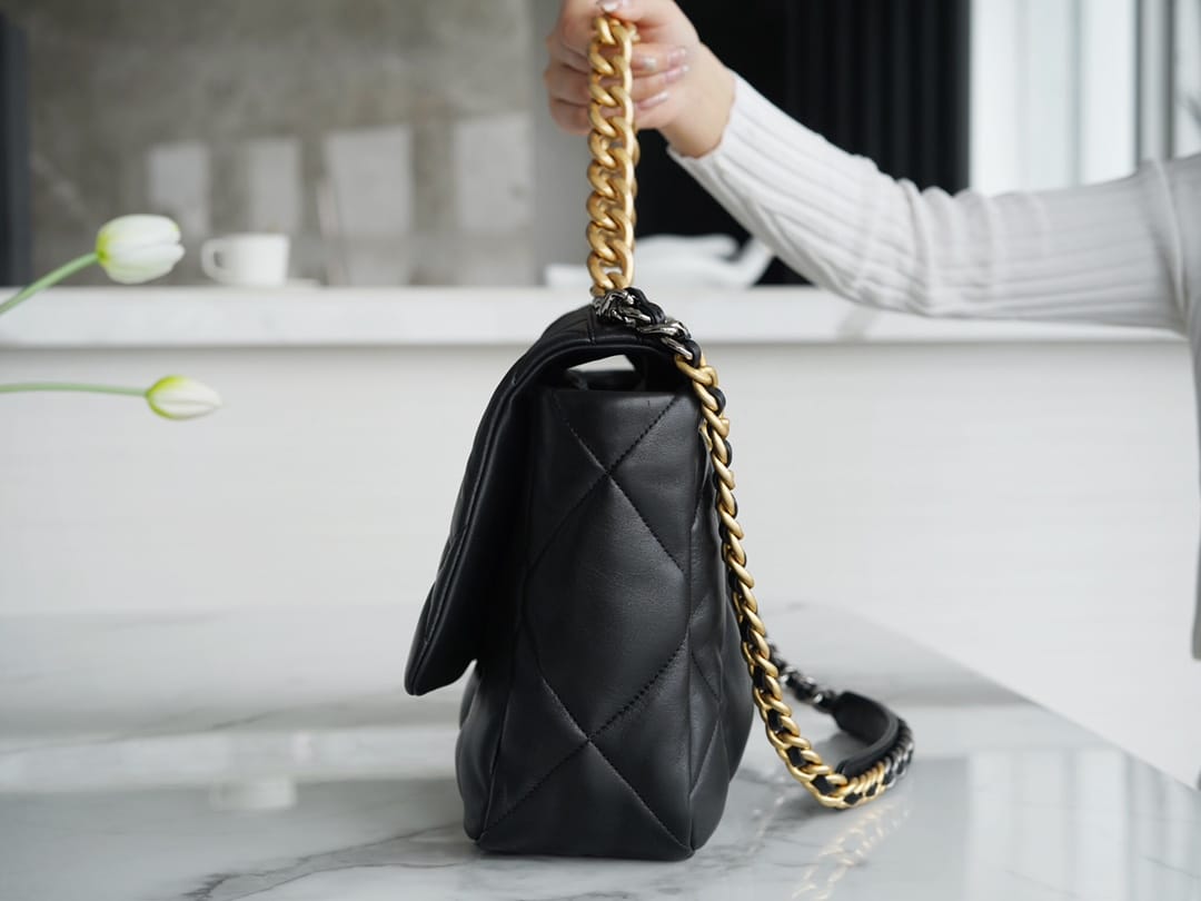 CHANEL 19BAG AS1162 black gold buckle large bag 25X36X11cm mysite