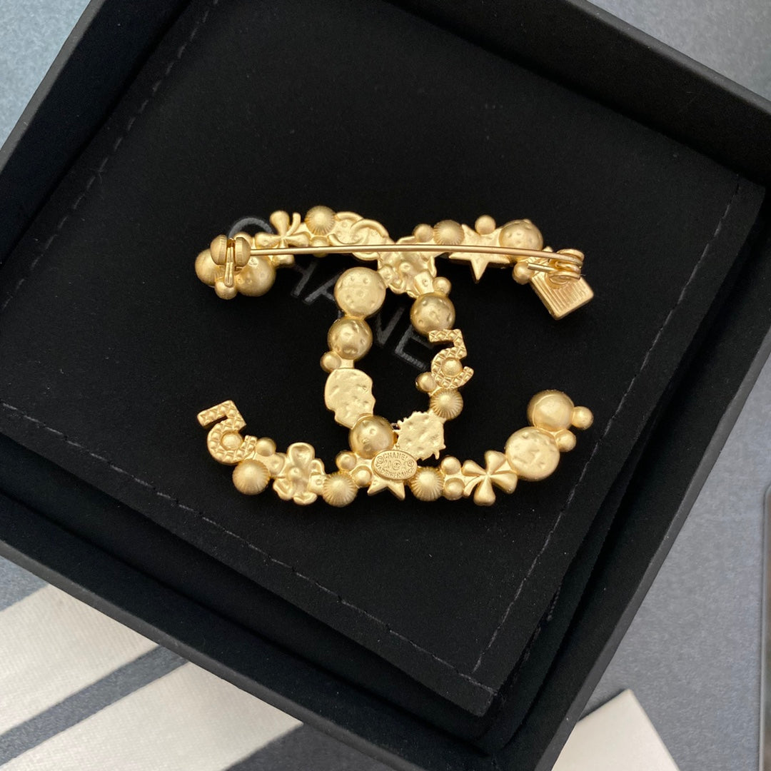 Classic Diamond Pearl Gold Brooch-1-s mysite