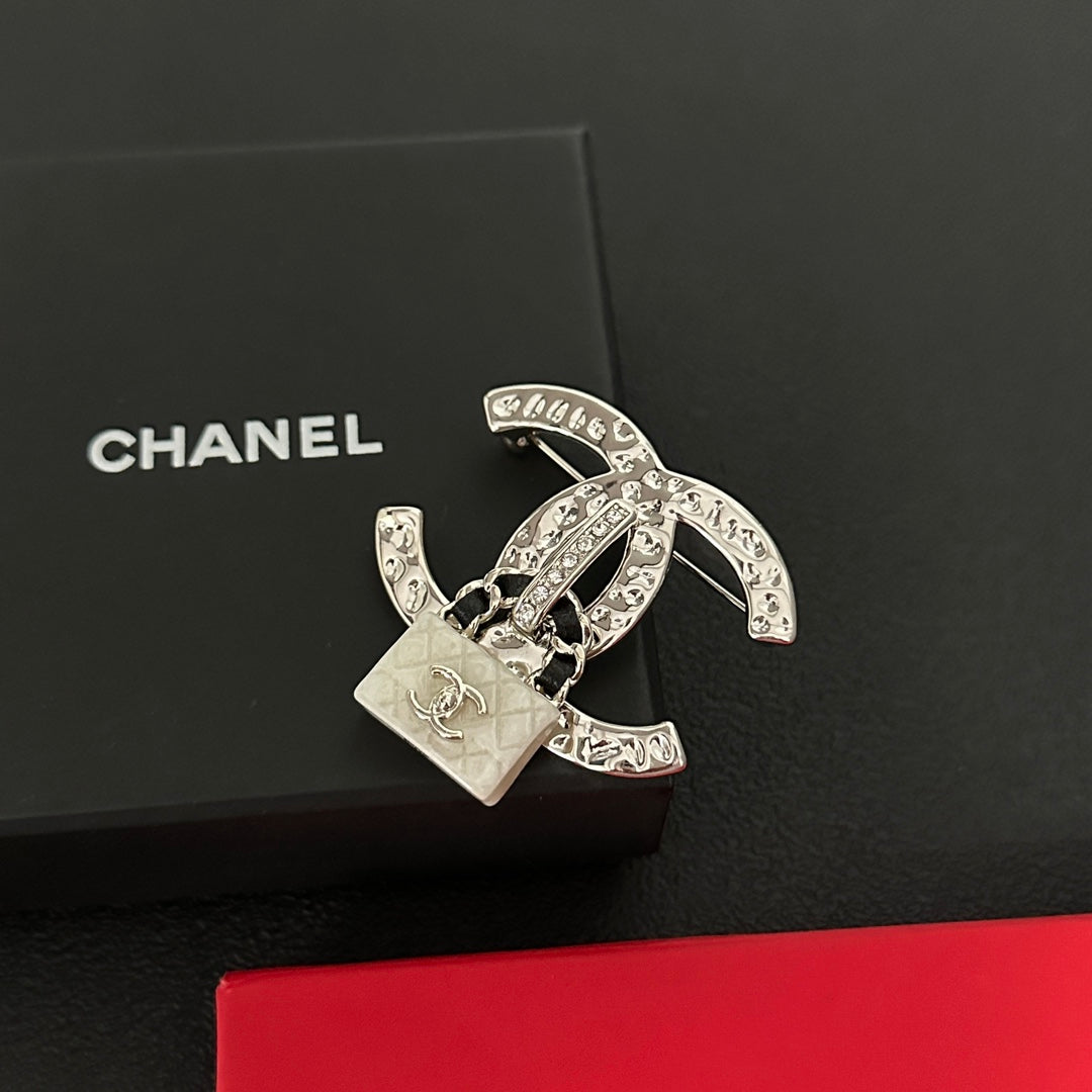 Elegant Bag Brooch mysite