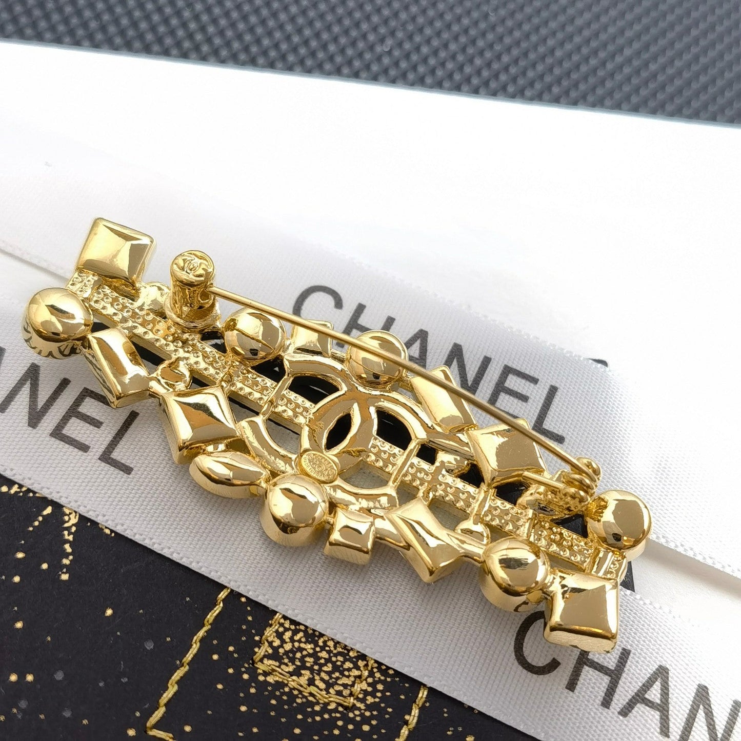 Rhinestone Golden Brooch mysite