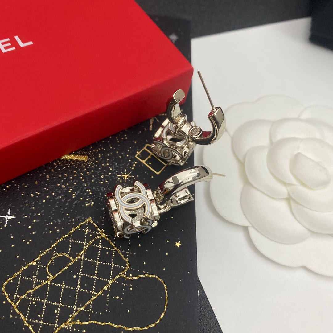 Logo Square Pendant Earrings mysite