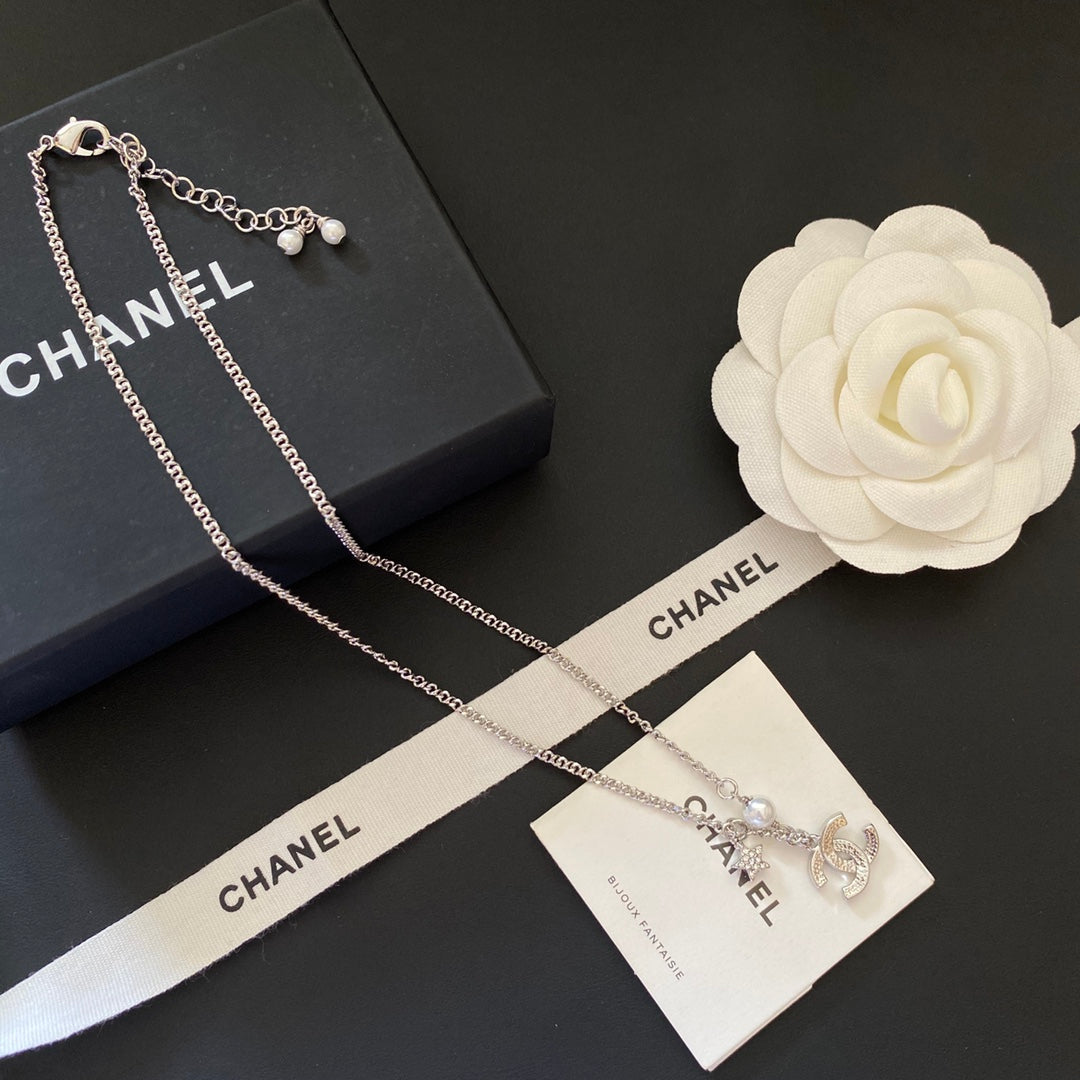 Classic Crystal Necklace mysite