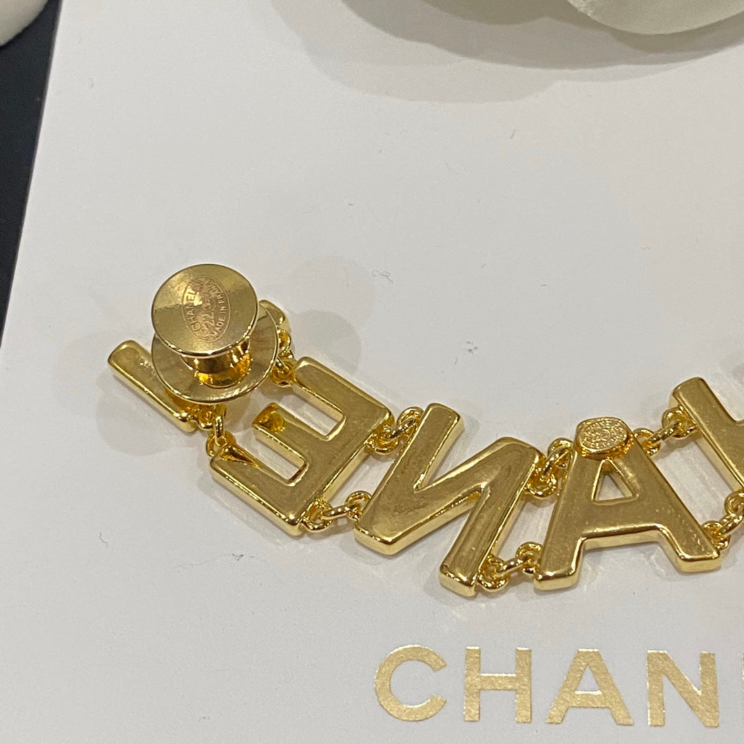 Black Epoxy Chain Brooch-1-s mysite