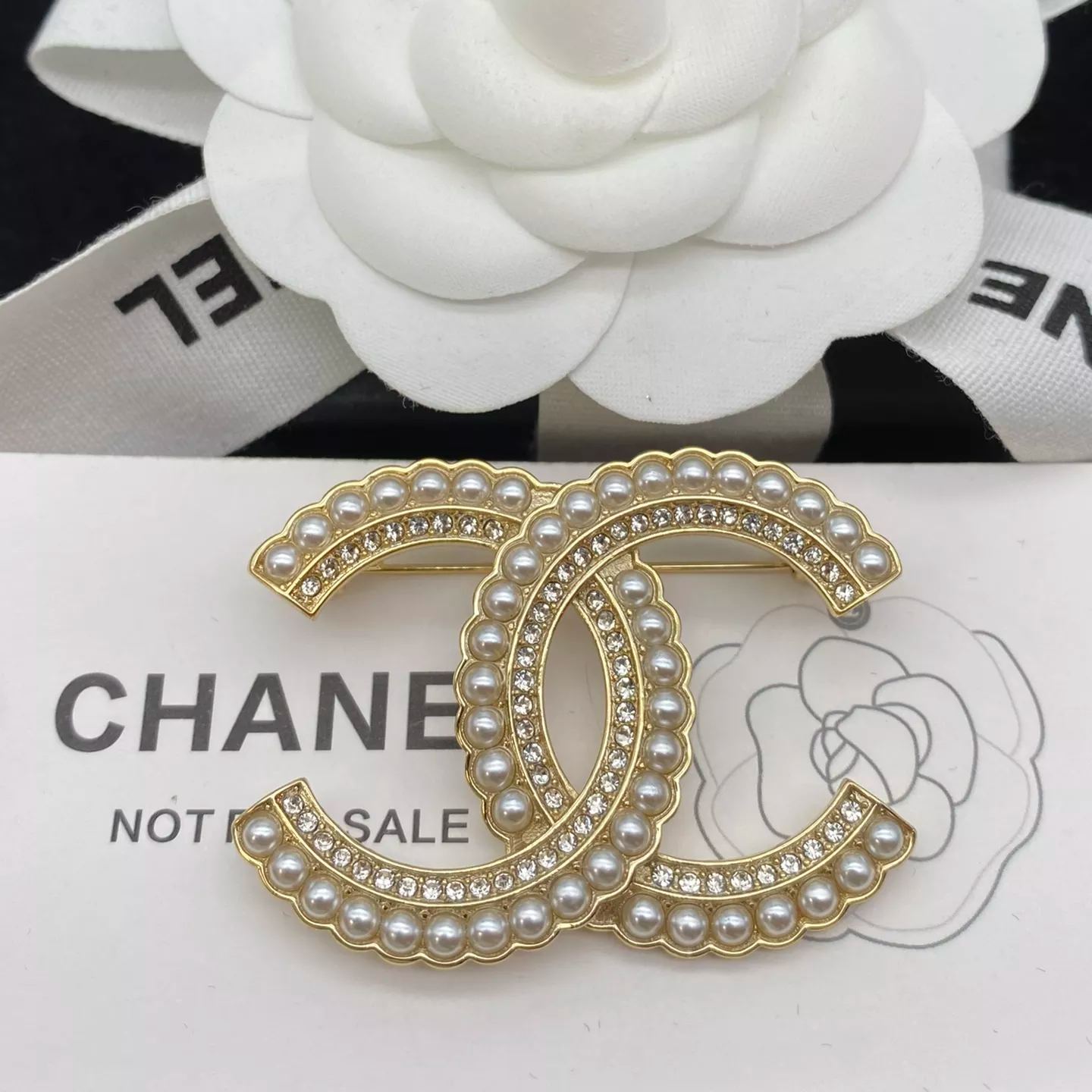 Temperament Pearl Splicing Diamond Brooch mysite