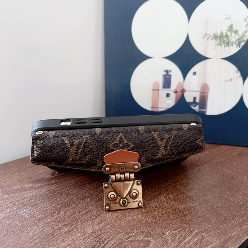 Lou Lock Card Bag Crossbody Chain iPhone Case mysite