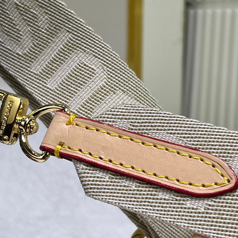 Blue Embroidery Design Bag mysite