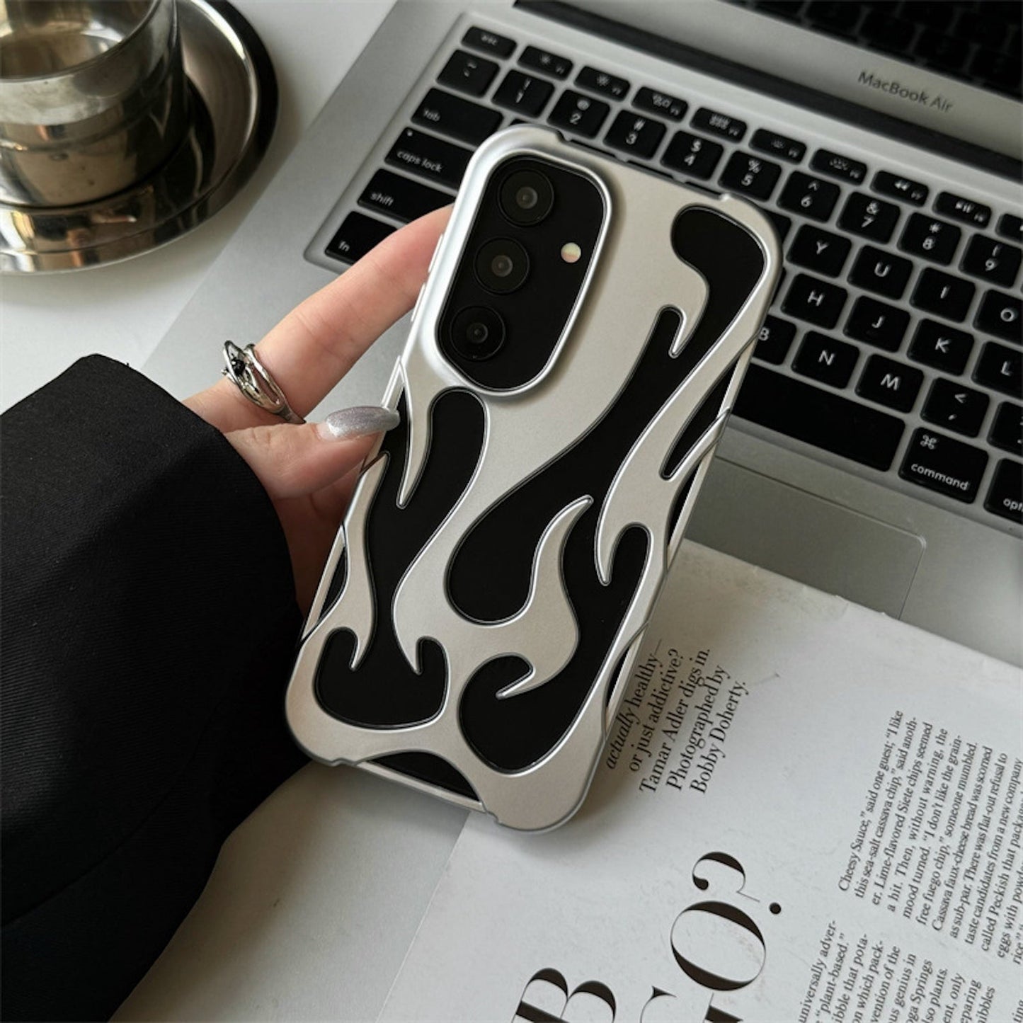 Fire Hollow Case | Samsung