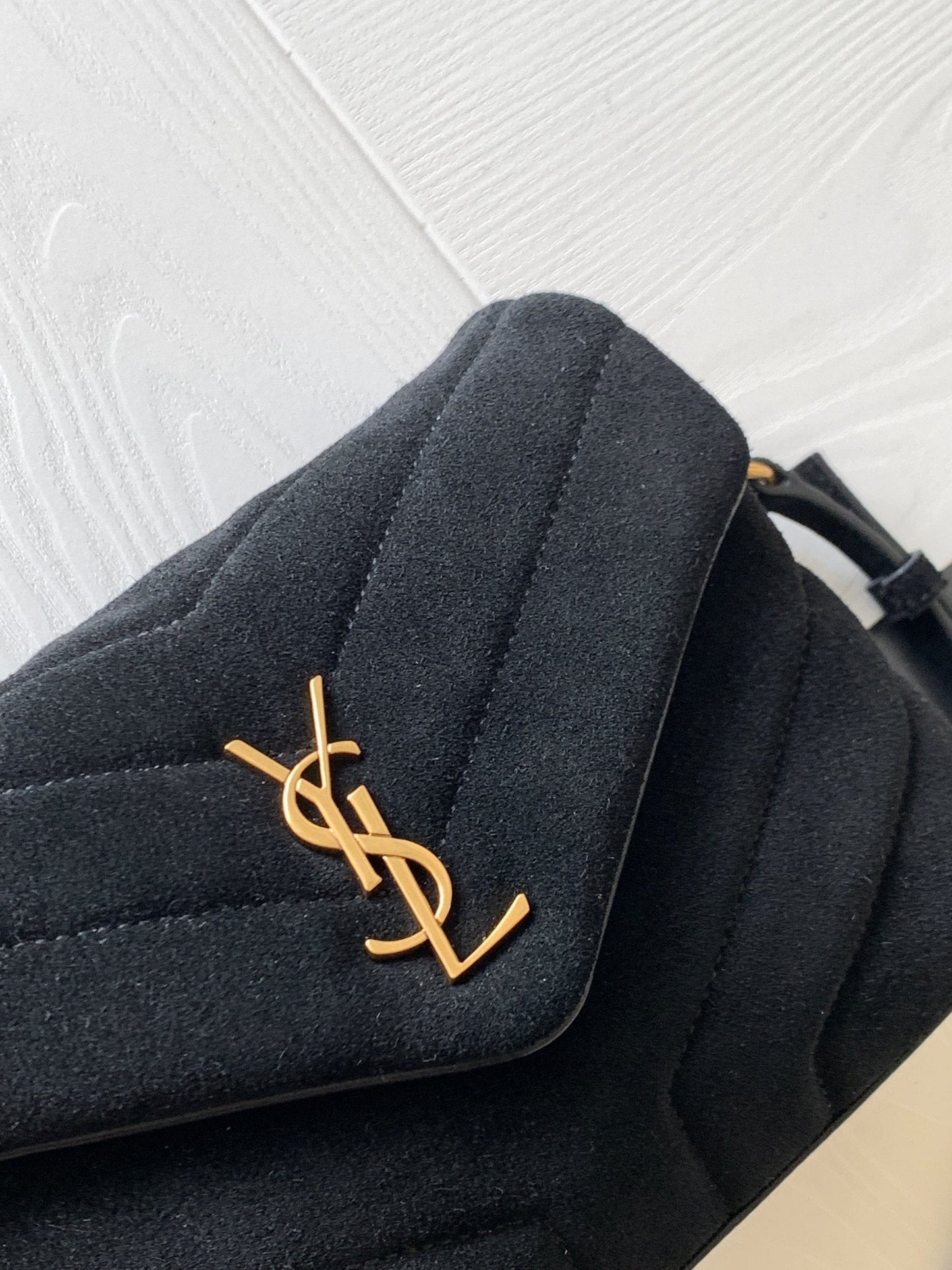 YSL Loulou 20 Black Velvet  20x14x7cm mysite