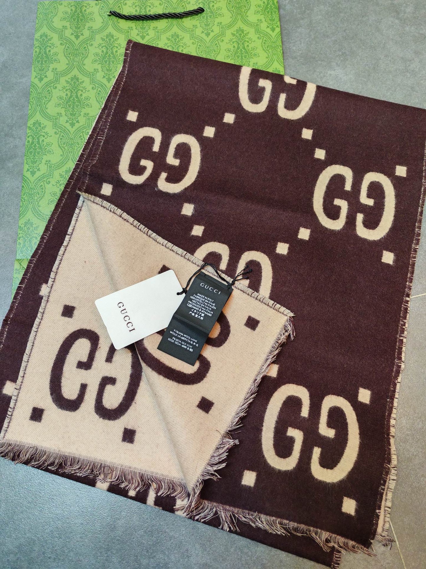 Vintage classic print scarf mysite