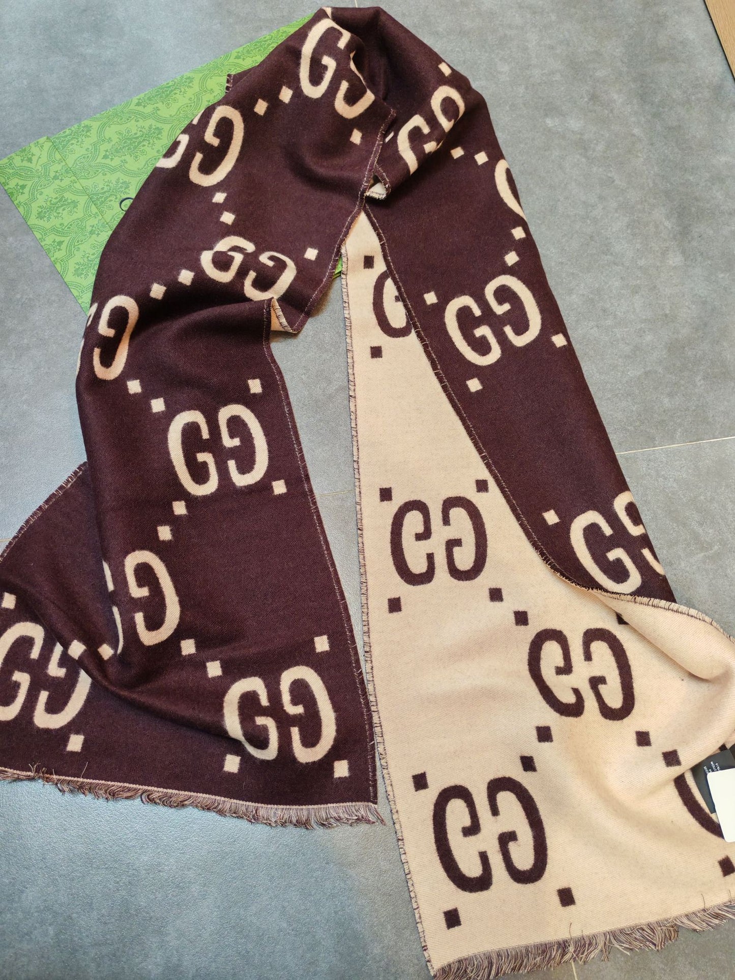 Vintage classic print scarf mysite