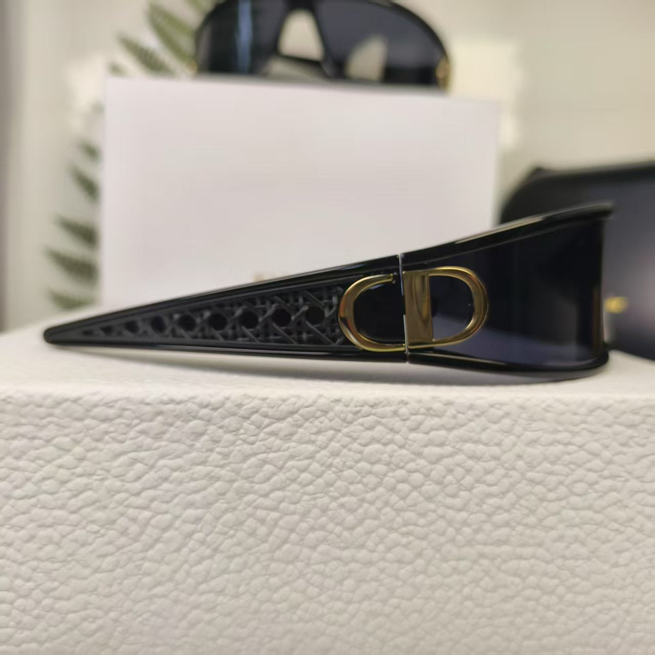 Luxury Large Frame Sunglasses Y-0882