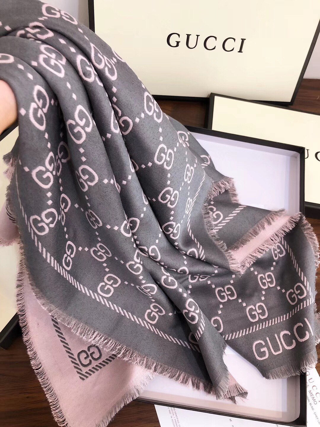 Small Broken Edges Jacquard Scarf Shawl mysite