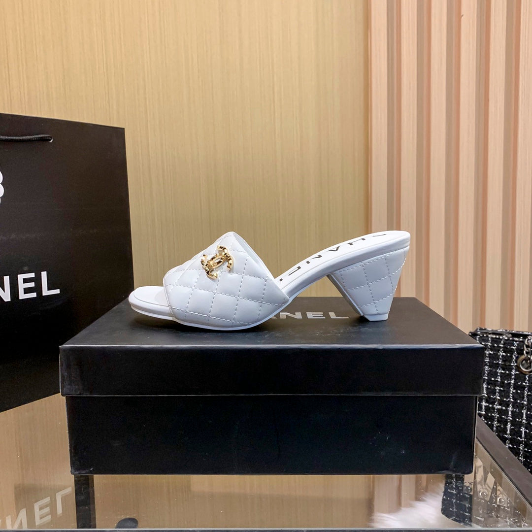 Diamond Leather Triangle Heel Slippers mysite
