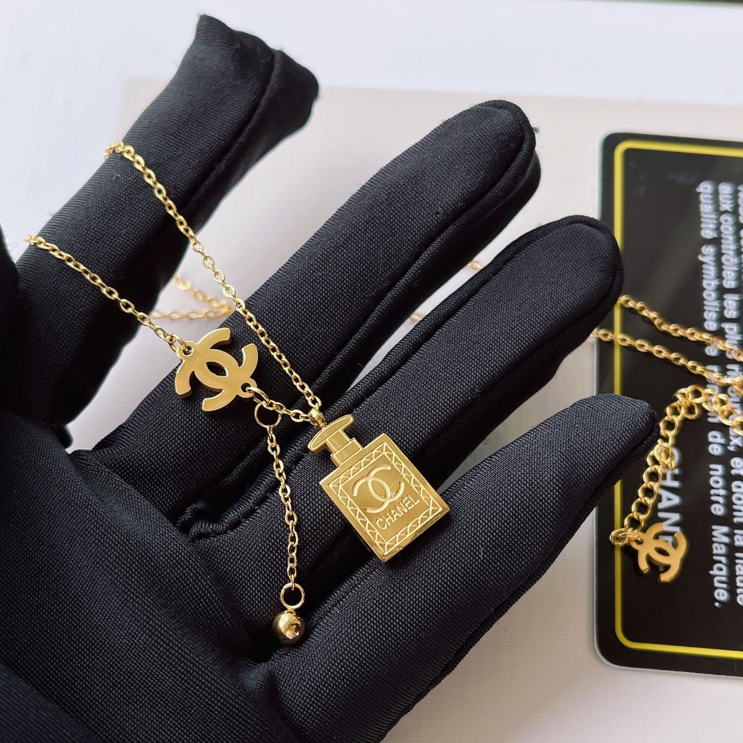 Perfume bottle pendant necklace mysite