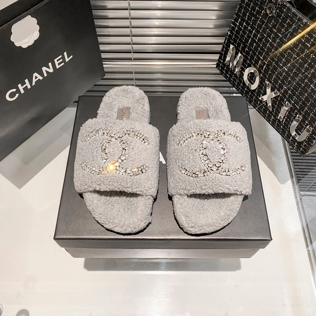 Diamond Logo Flat Fur Slippers mysite