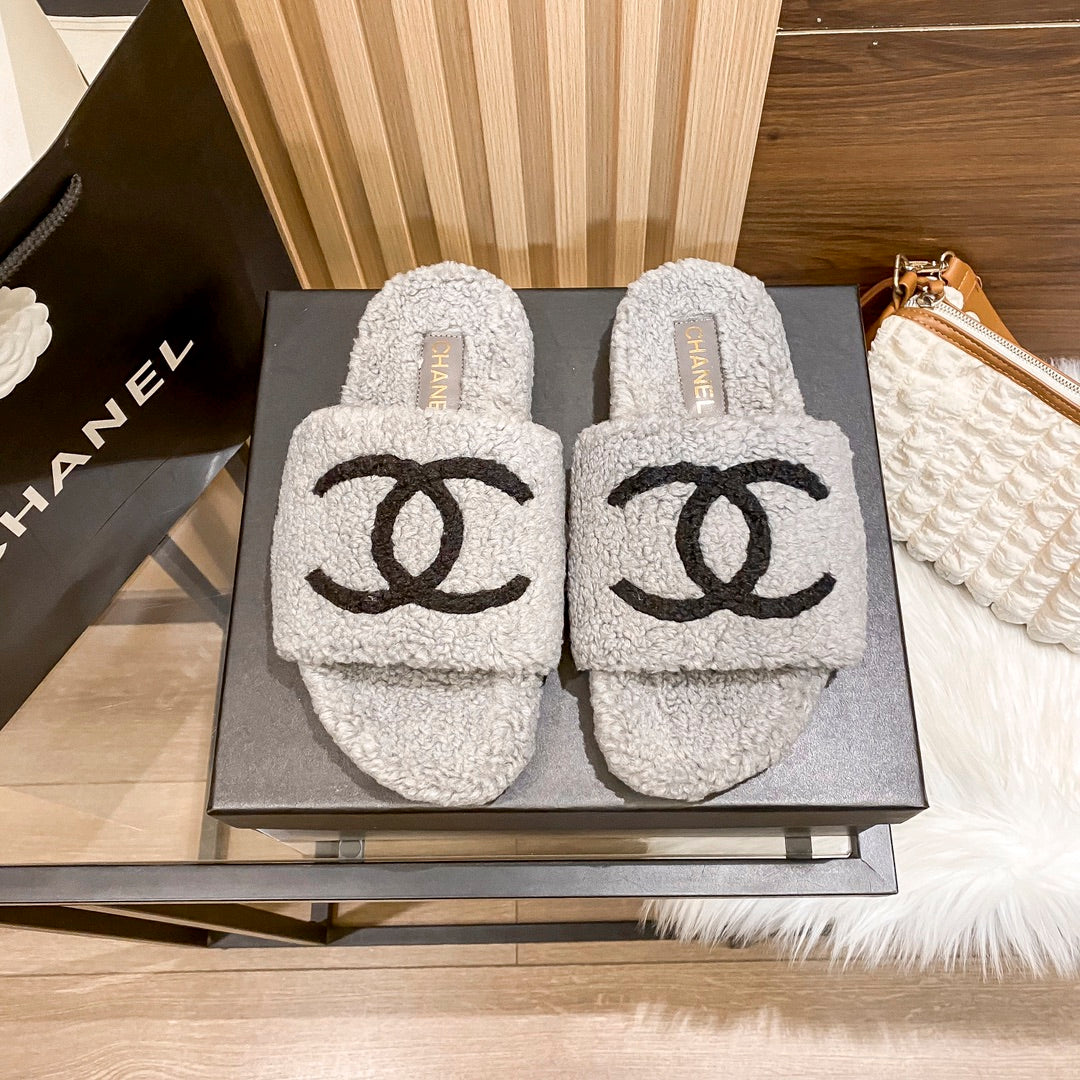 Classic Flat Fur Slippers mysite