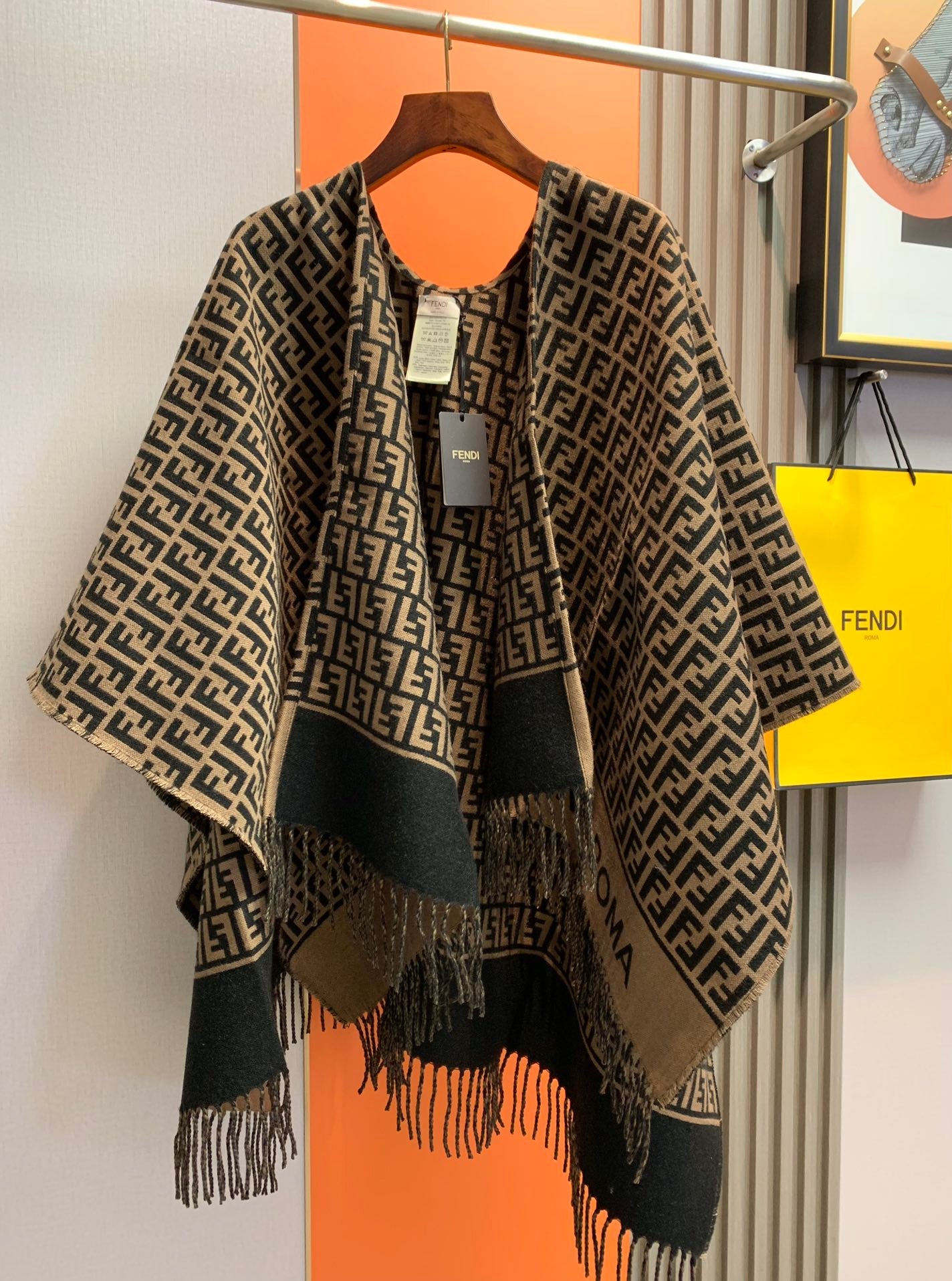 Retro Wool Jacquard Cape mysite