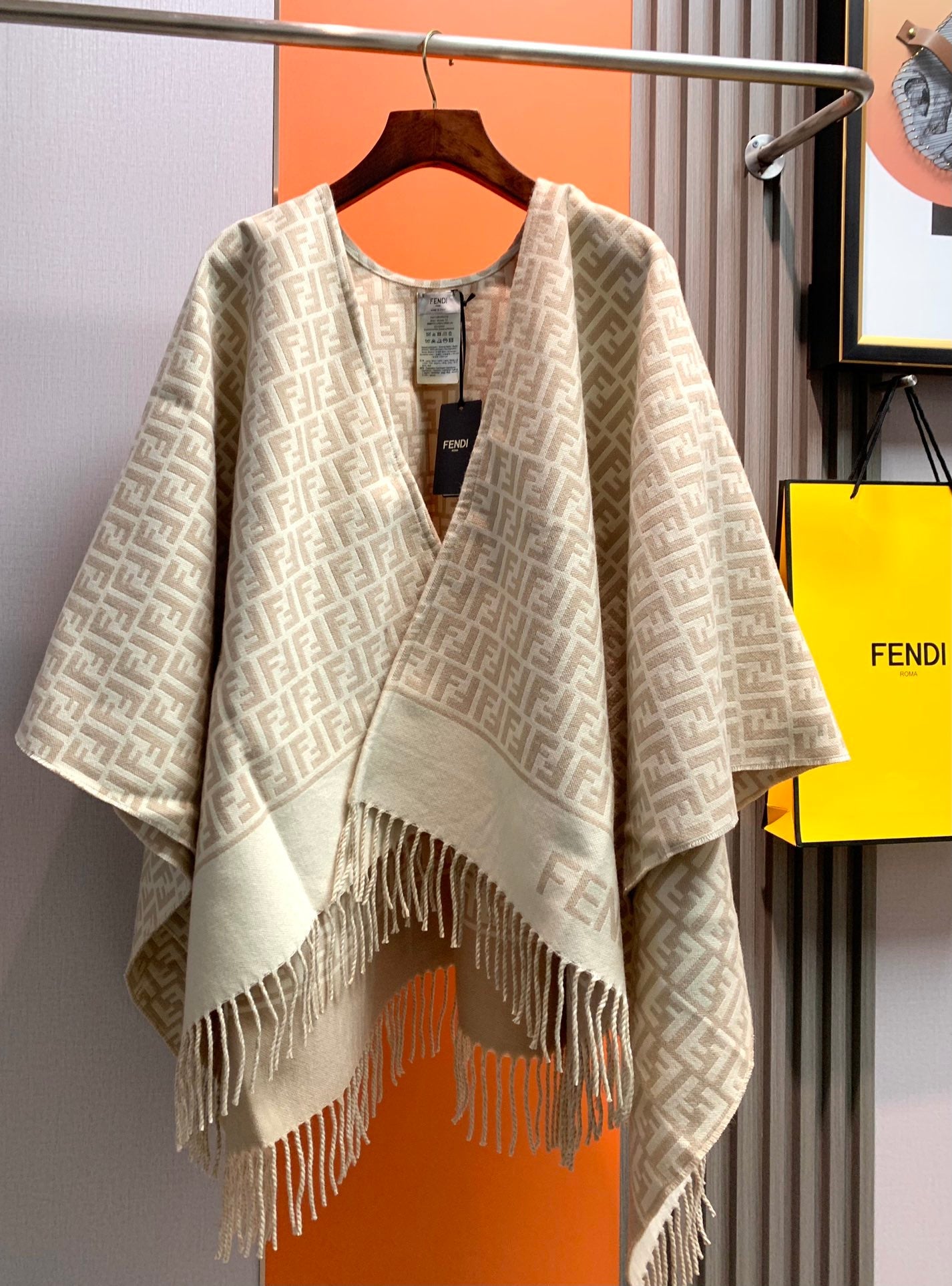 Retro Wool Jacquard Cape mysite