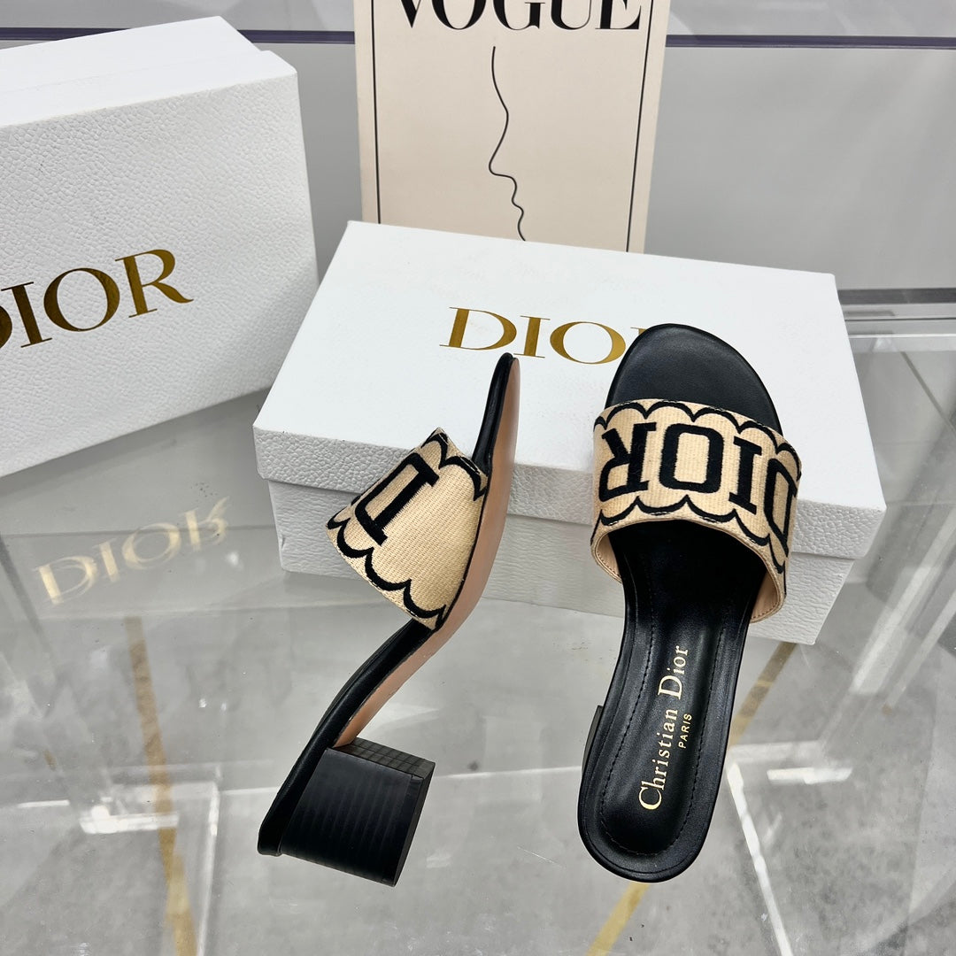 Straw Embroidery Heeled Sandals mysite