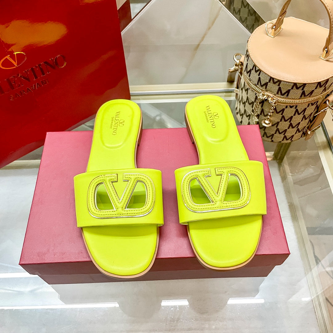 Fashion Logo Flat Slippers mysite