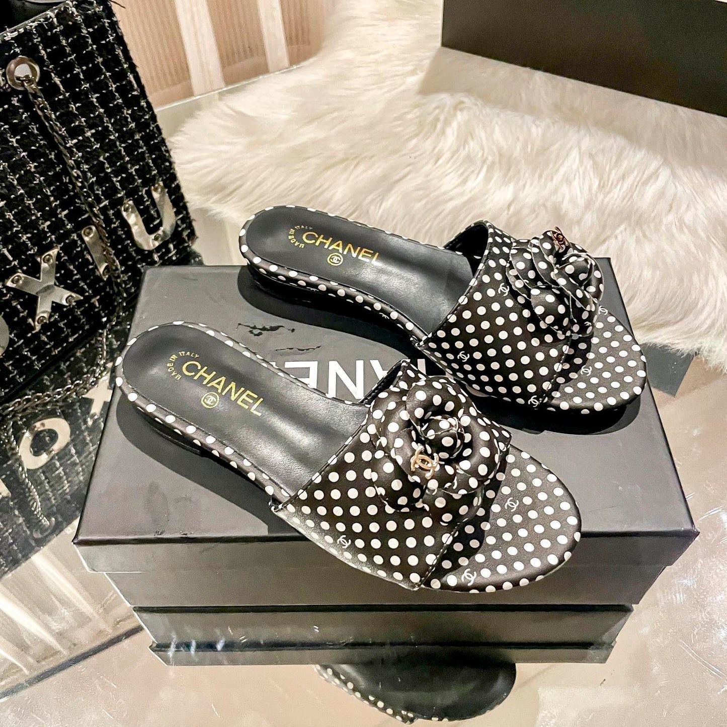 Retro Polka Dot Flat Slippers mysite
