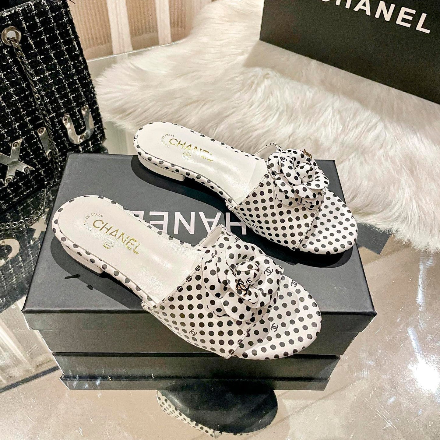 Retro Polka Dot Flat Slippers mysite