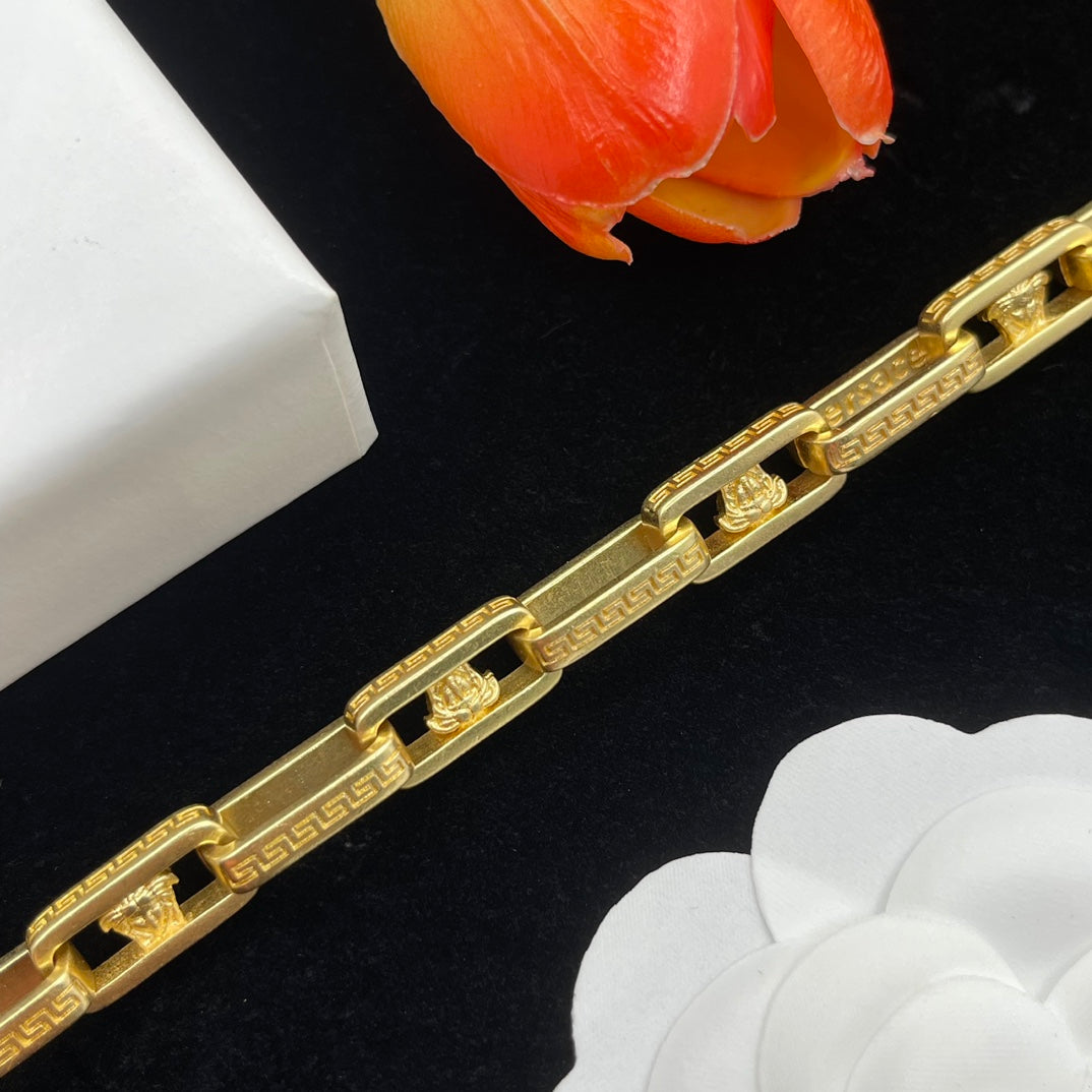 Retro distressed universal bracelet mysite