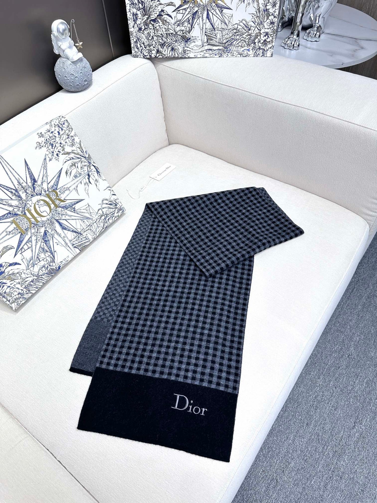 Classic Houndstooth Cashmere Scarf mysite