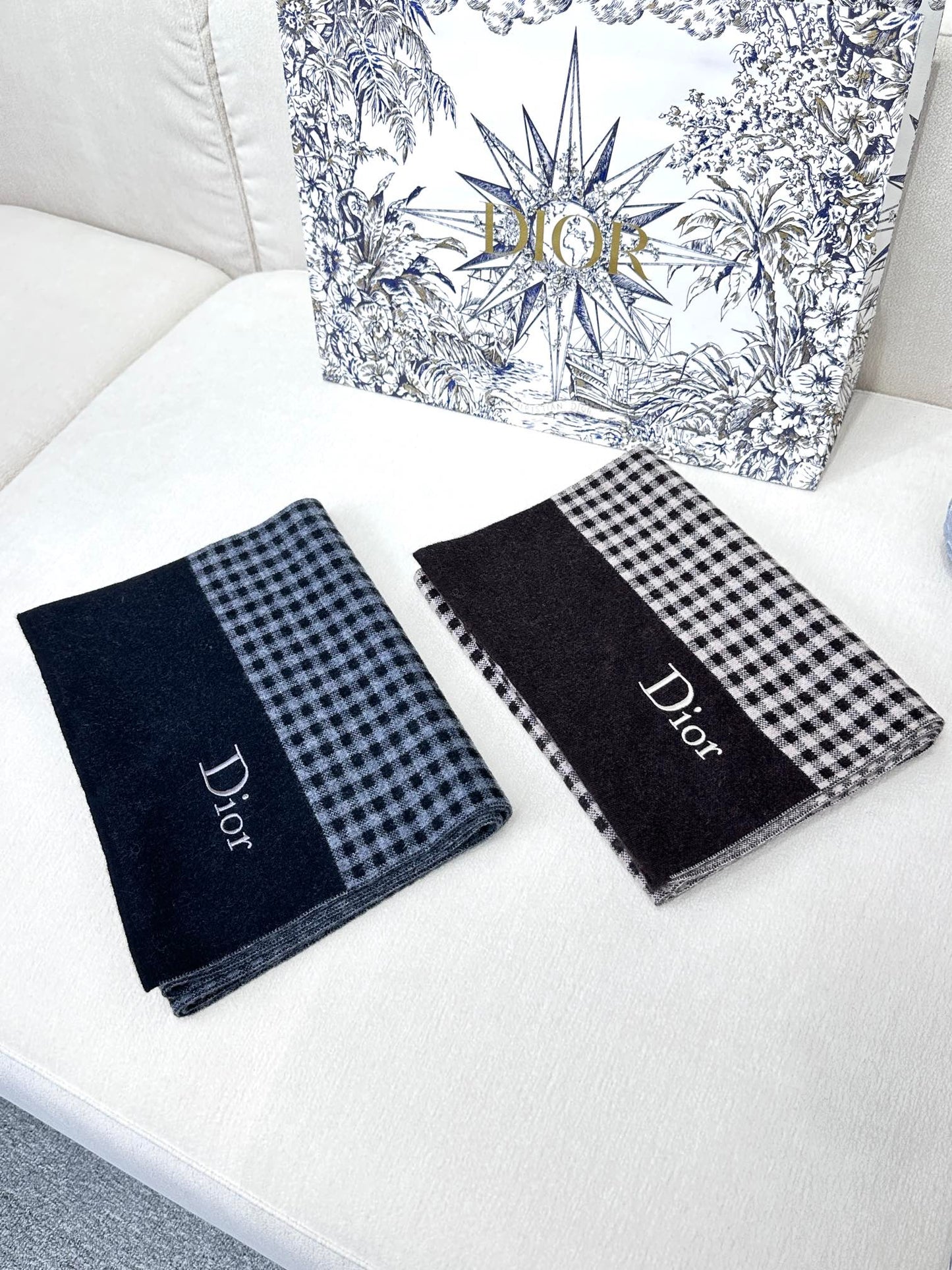 Classic Houndstooth Cashmere Scarf mysite