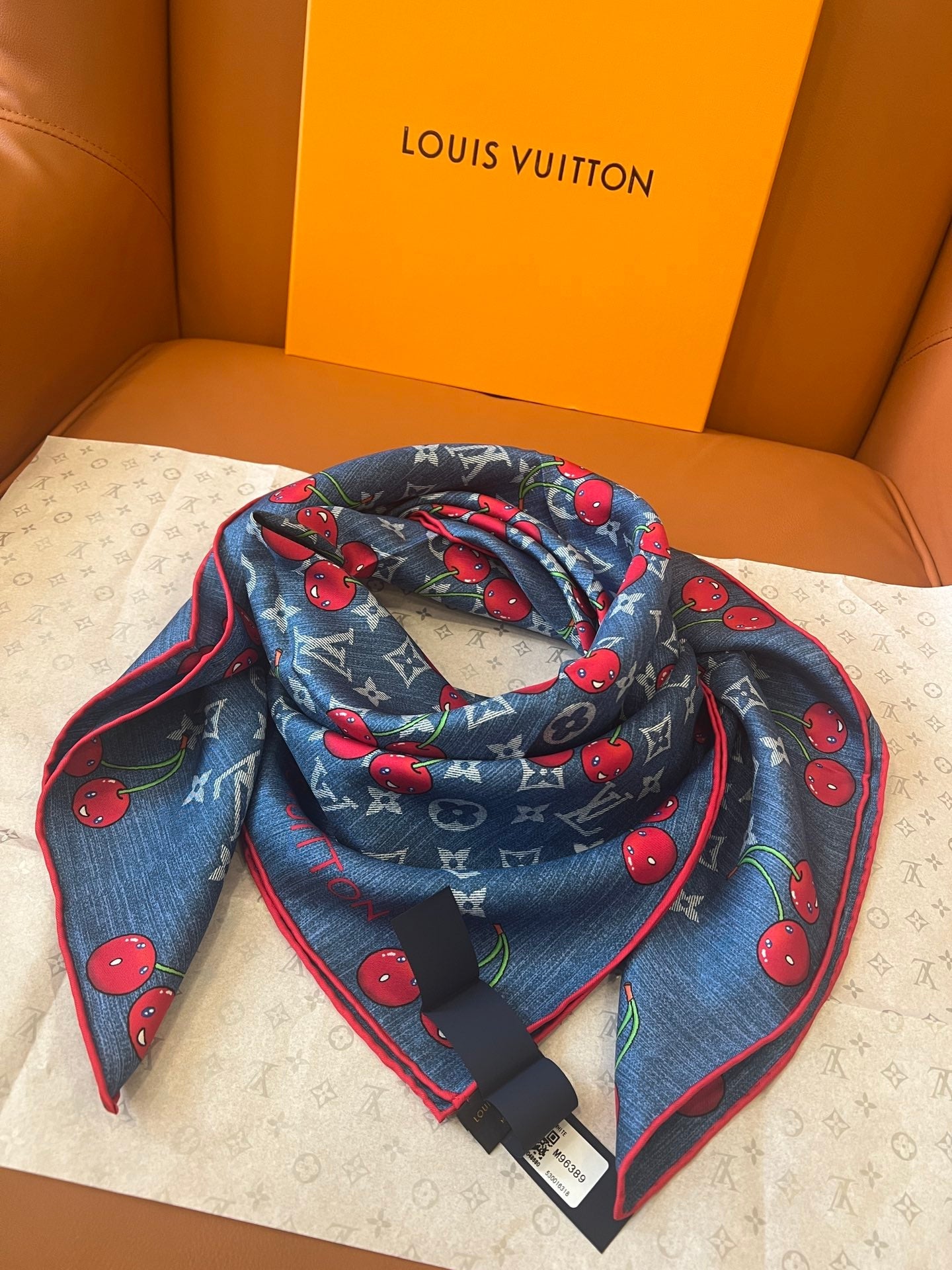 Cherry pattern square silk scarf mysite
