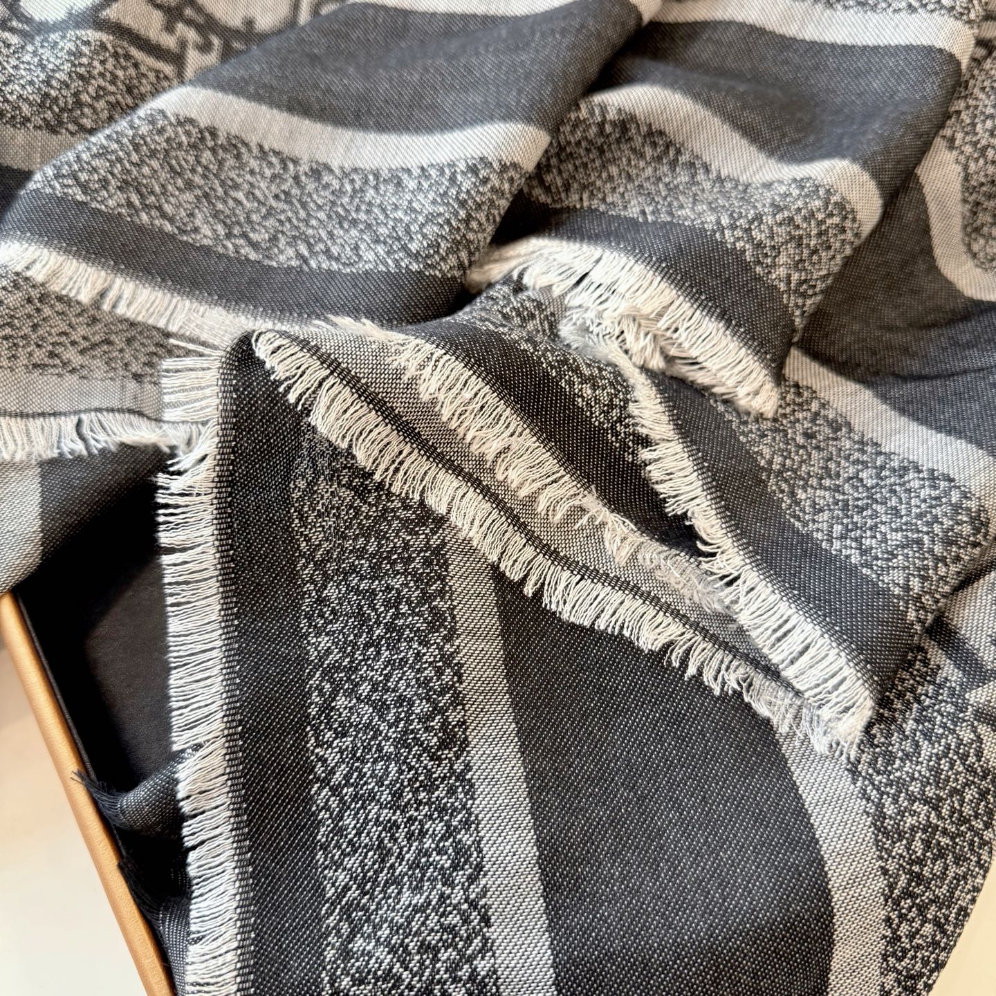 Fashion cashmere scarf square shawl mysite