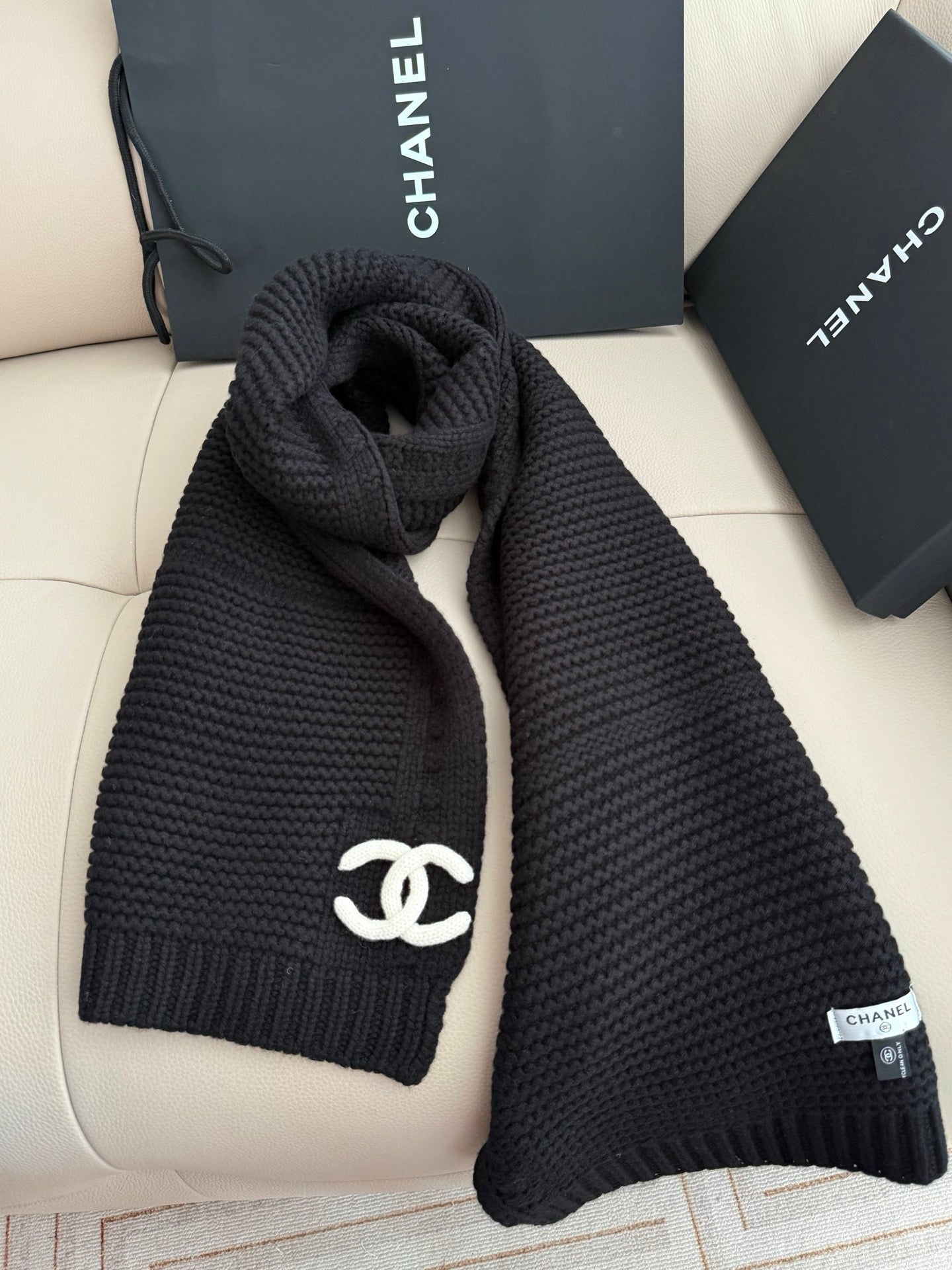 Simple stylish knitted cashmere scarf mysite