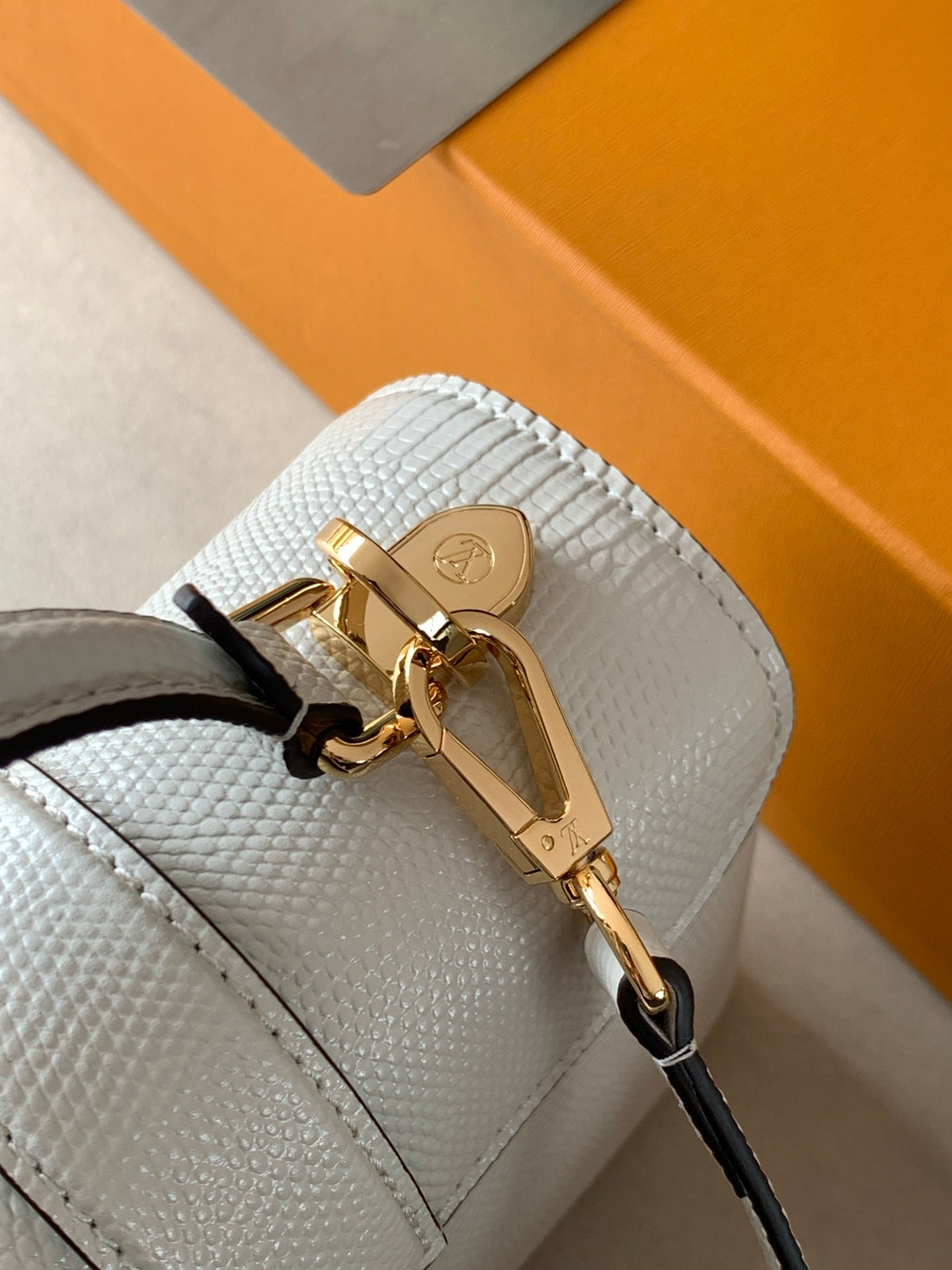 LV 25s Rose Des Vents Handbag 19cm White Lizard GHW mysite