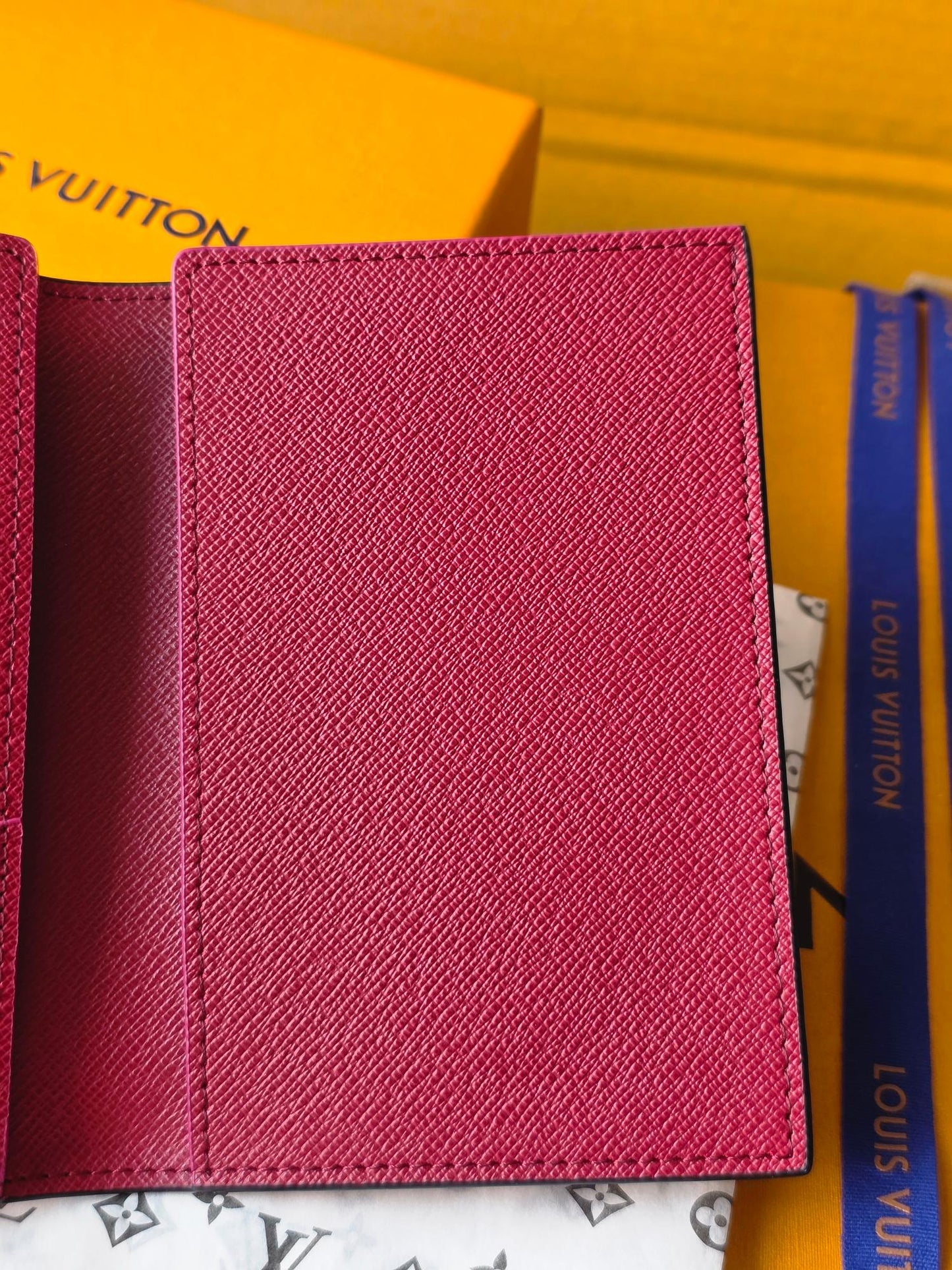 LV M26538 Passport Cover Red Black Cowhide mysite