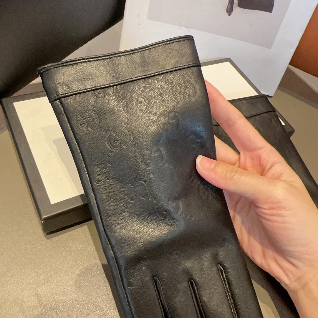 GLOVES IN BLACK EMBOSSED LAMBSKIN 423484 mysite